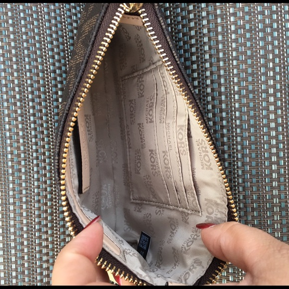 Leather wristlet - Picture 4 of 4